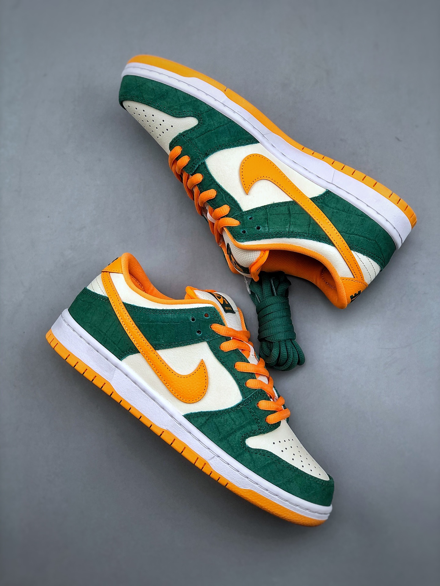 Nike SB Dunk Low "Legion Pine" Sneakers, Low-Top, Comfortable and Stylish 10 i1696455633 3545 8