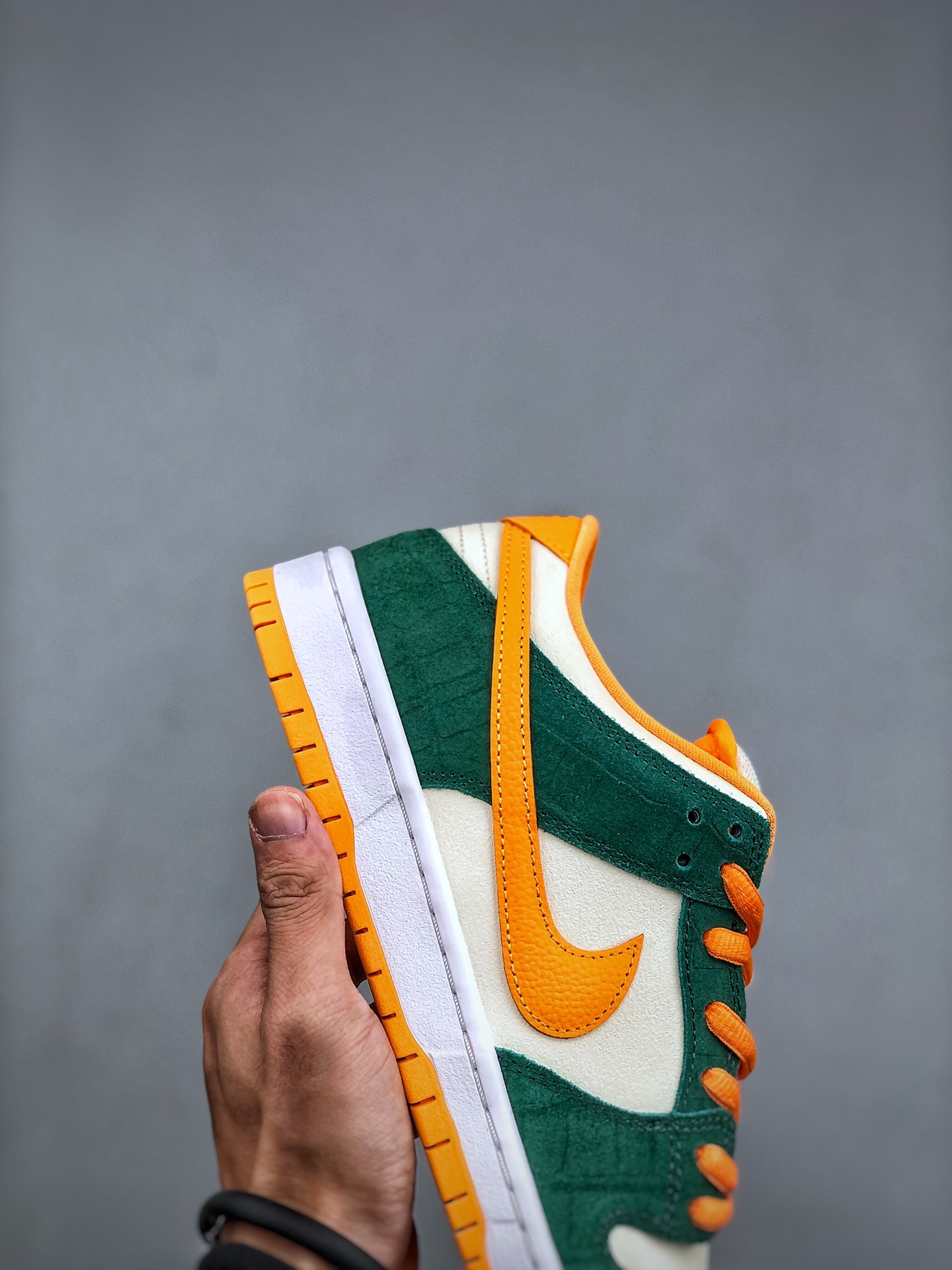 Nike SB Dunk Low "Legion Pine" Sneakers, Low-Top, Comfortable and Stylish 7 i1696455633 3626 5