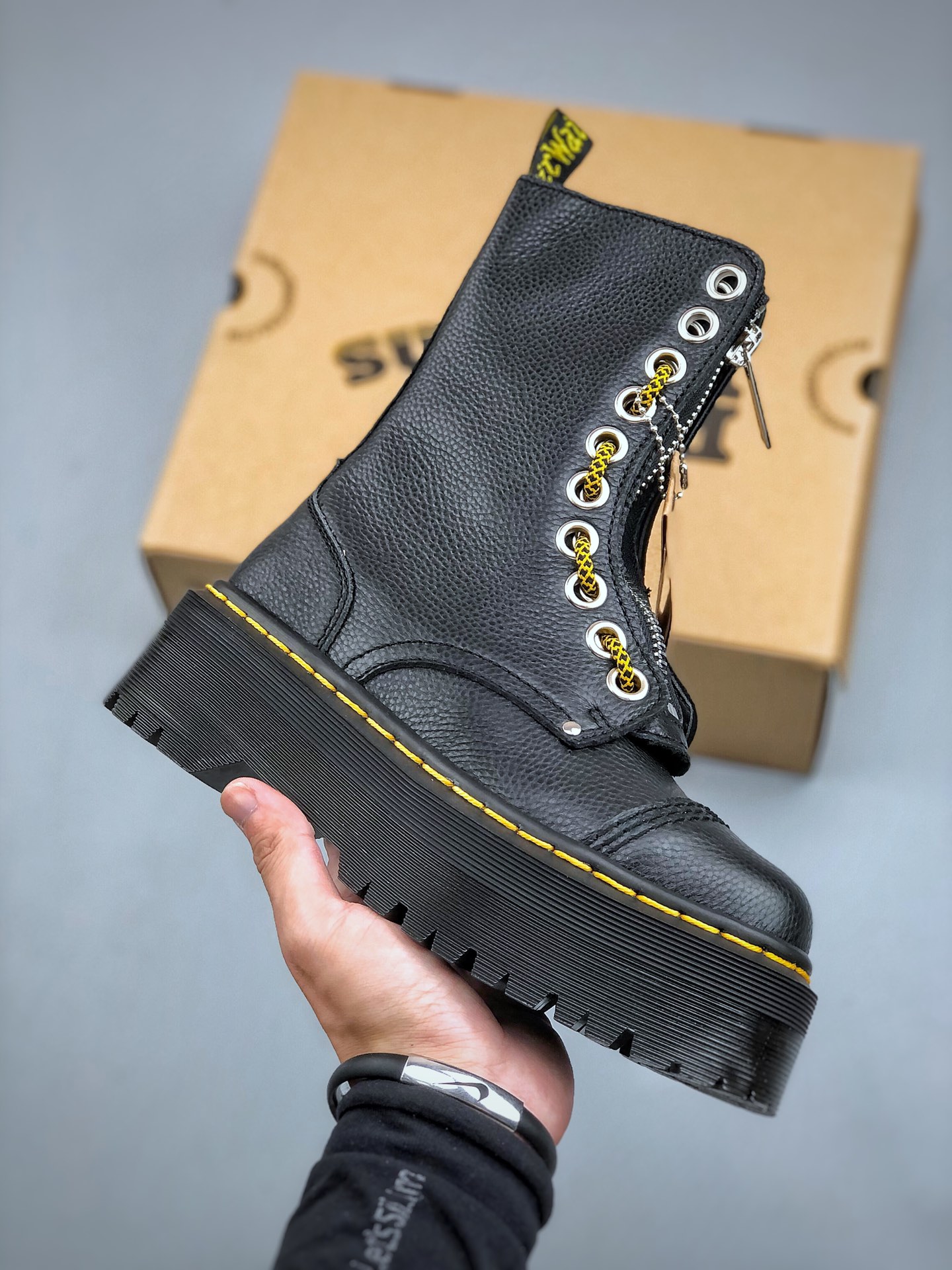 200 Dr.Martens 马汀博士 马丁靴经典款公司规格