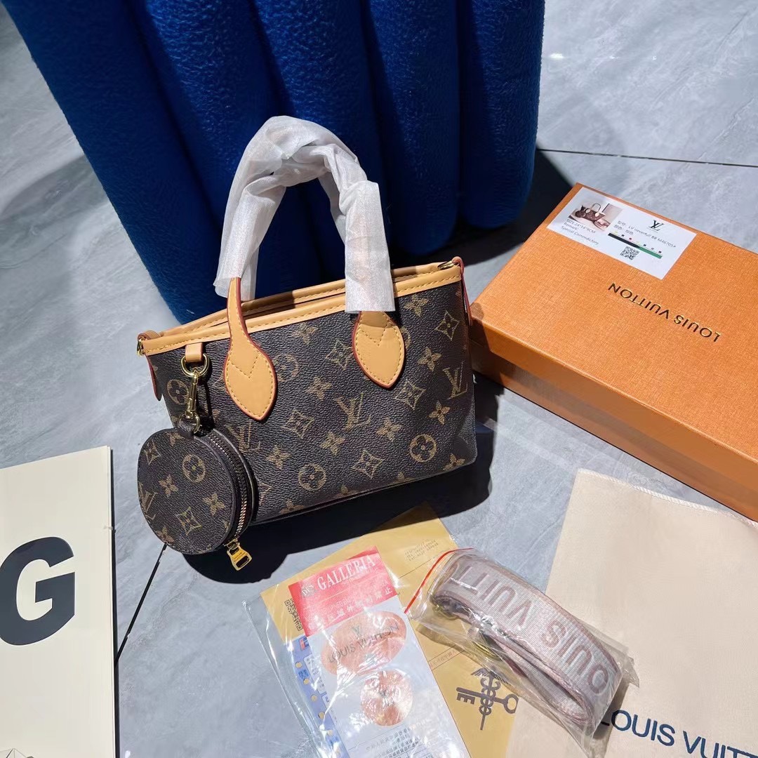 Louis Vuitton Handbags Tote Bags