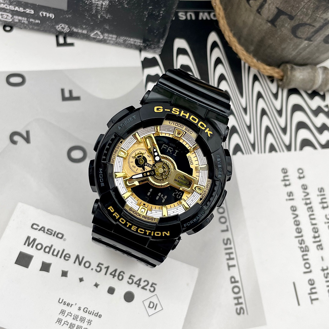 批💰80配盒
G-SHOCK卡西欧手表 最新款 新配色黑金款 高品质的追求，主要功能：自动LED照明，200米防水，世界时间，倒计时，闹铃，间歇响报，日历.尺寸：男装52mm 全套包装