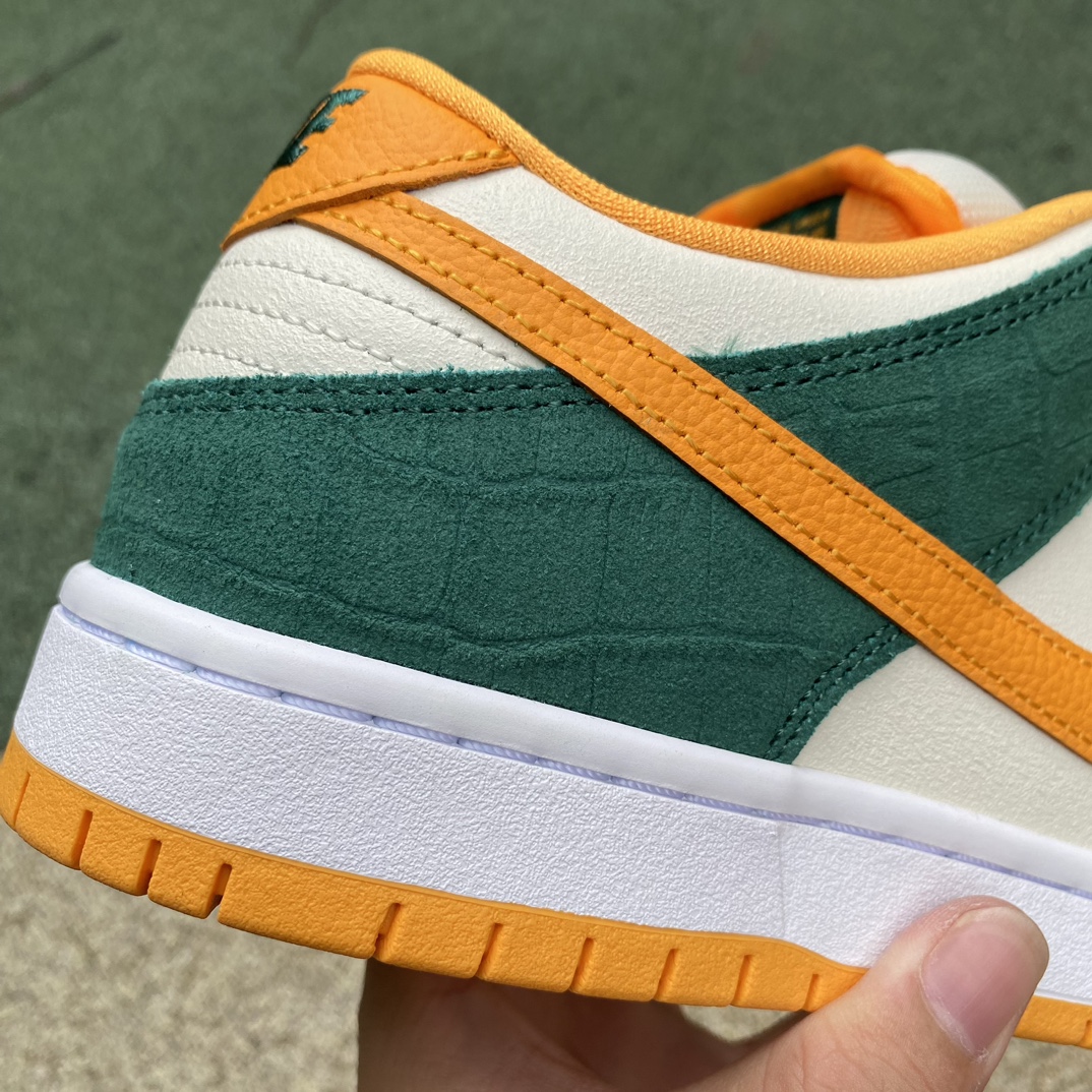 Dunk白绿橙low s2纯原版‼️
尺码：40.5-47，没42.5特价😇
纯原版⚡️ Nike SB