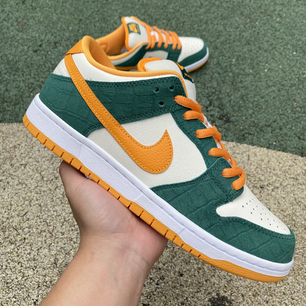 Dunk白绿橙low s2纯原版‼️
尺码：40.5-47，没42.5特价😇
纯原版⚡️ Nike SB
