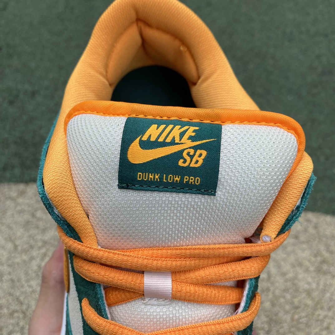 Dunk白绿橙low s2纯原版‼️
尺码：40.5-47，没42.5特价😇
纯原版⚡️ Nike SB