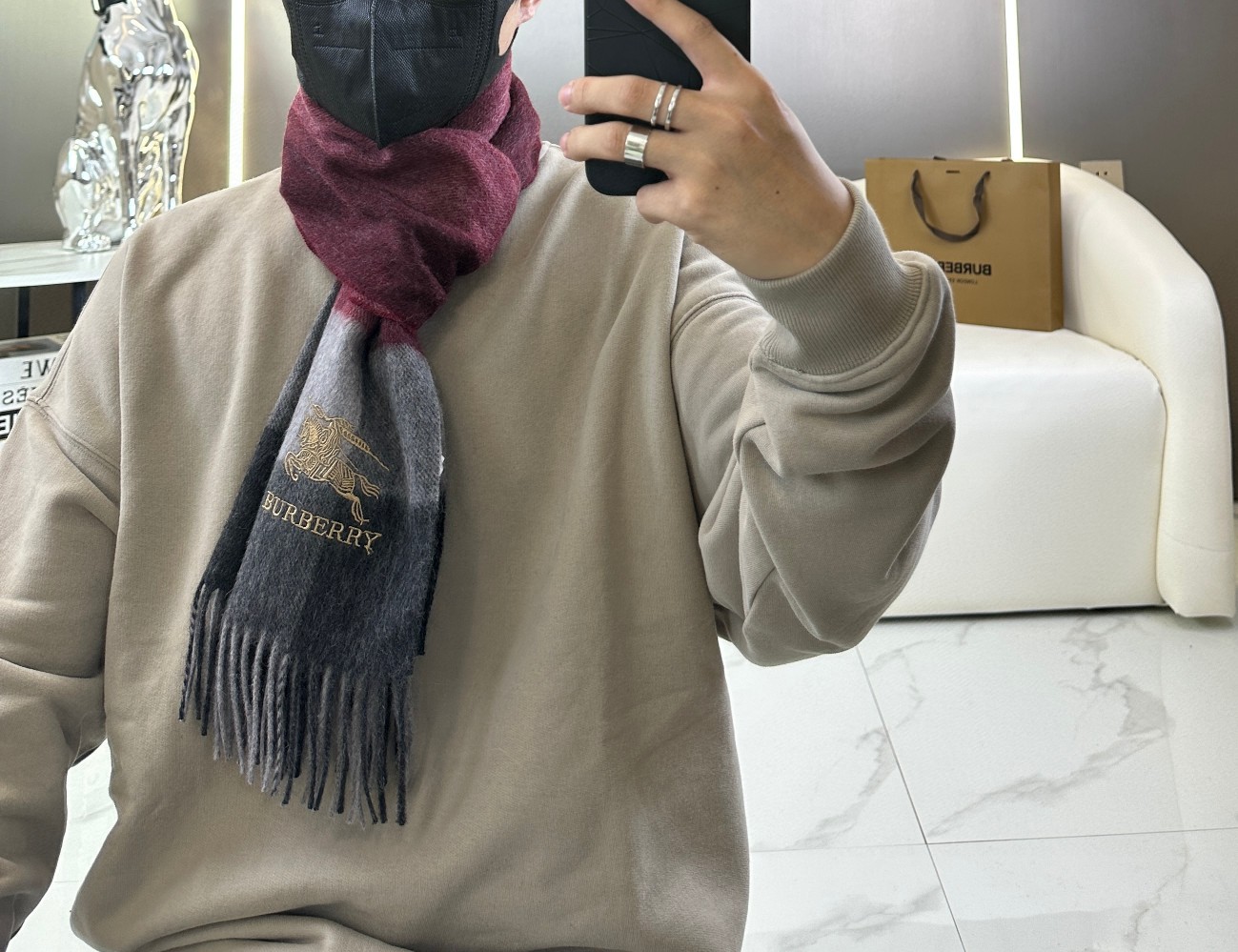 Burberry博柏利 2023新款 经典格子战马 男女通用情侣款围巾