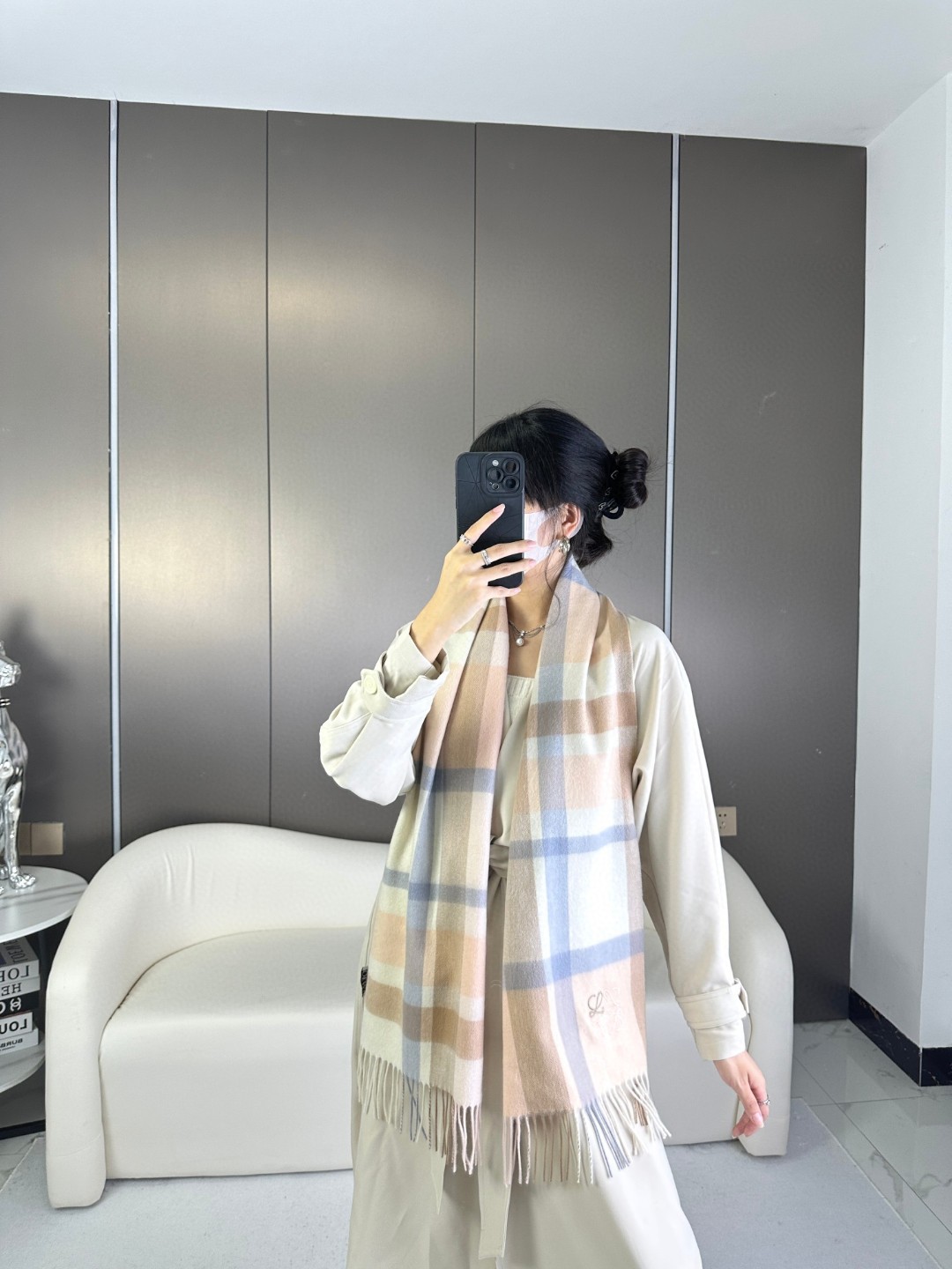 LOEWE 小logo双色刺绣羊绒围巾