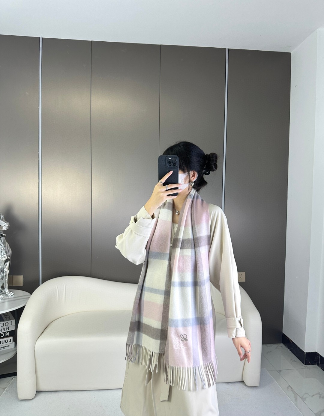LOEWE 小logo双色刺绣羊绒围巾