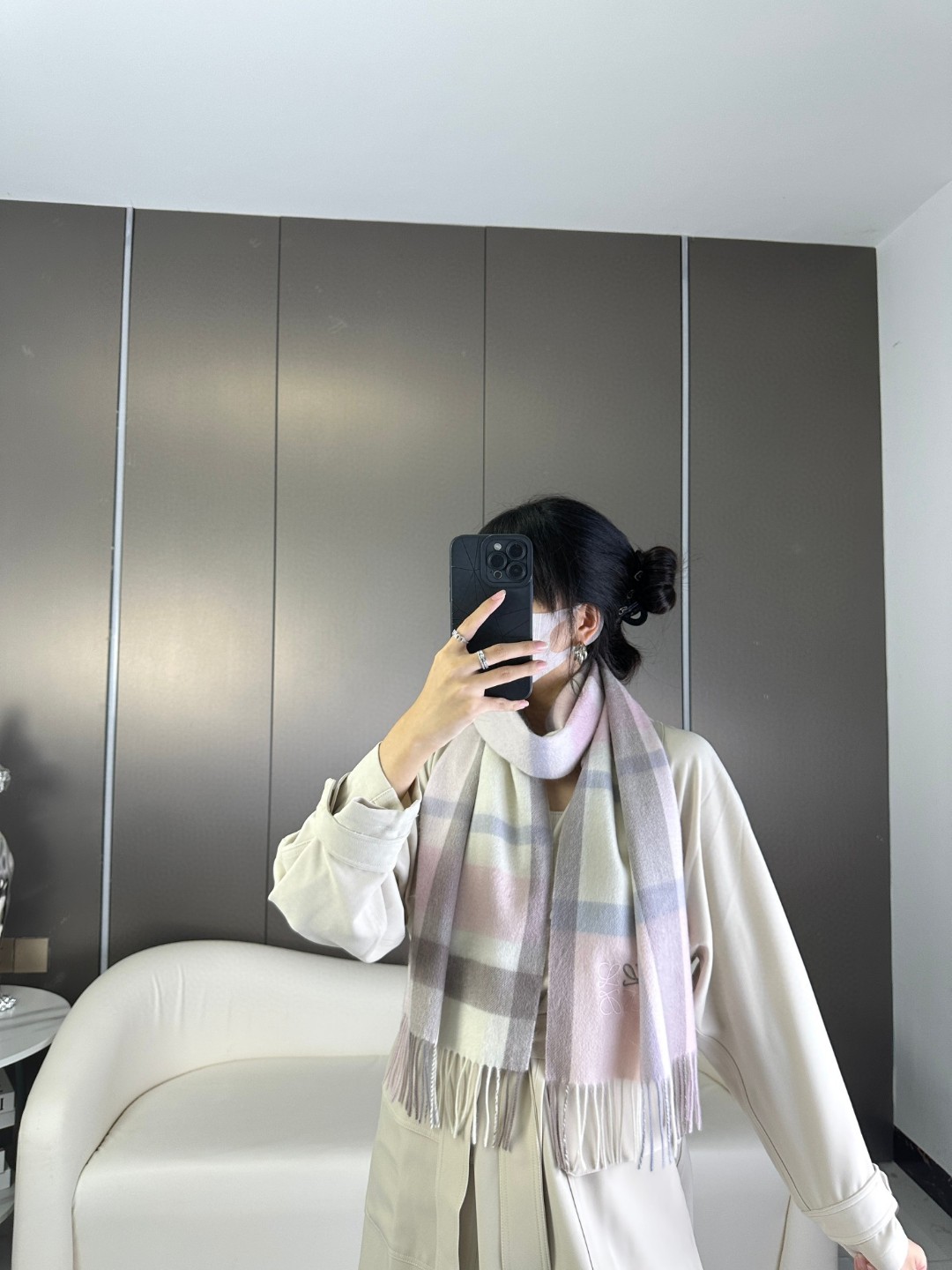 LOEWE 小logo双色刺绣羊绒围巾
