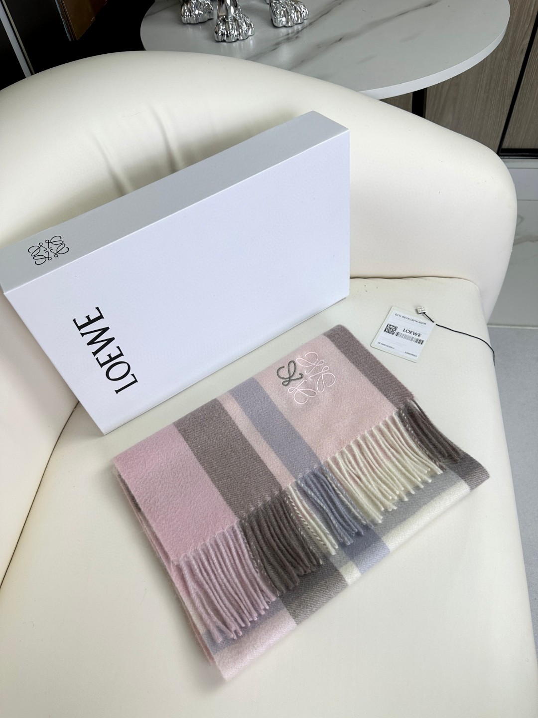 LOEWE 小logo双色刺绣羊绒围巾