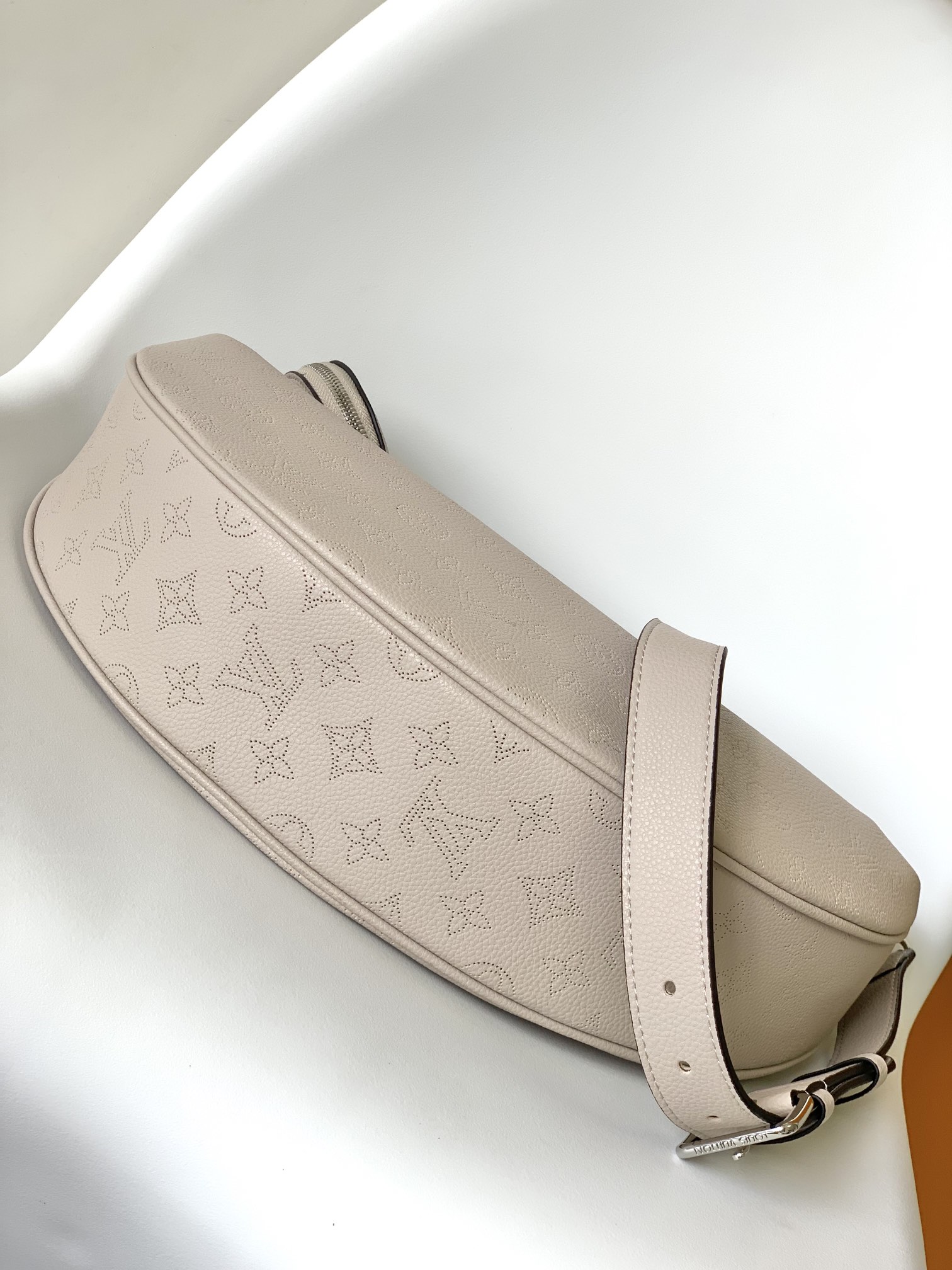 Louis Vuitton Baia Medium Handbag in Perforated Leather with Round Coin Purse 5 i1696566551 1613 3