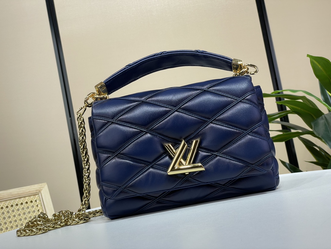 Louis Vuitton LV23 purchasing agent special offer for inspection! GO-14 Twist medium handbag] m22890 23569 midnight blue (diamond)