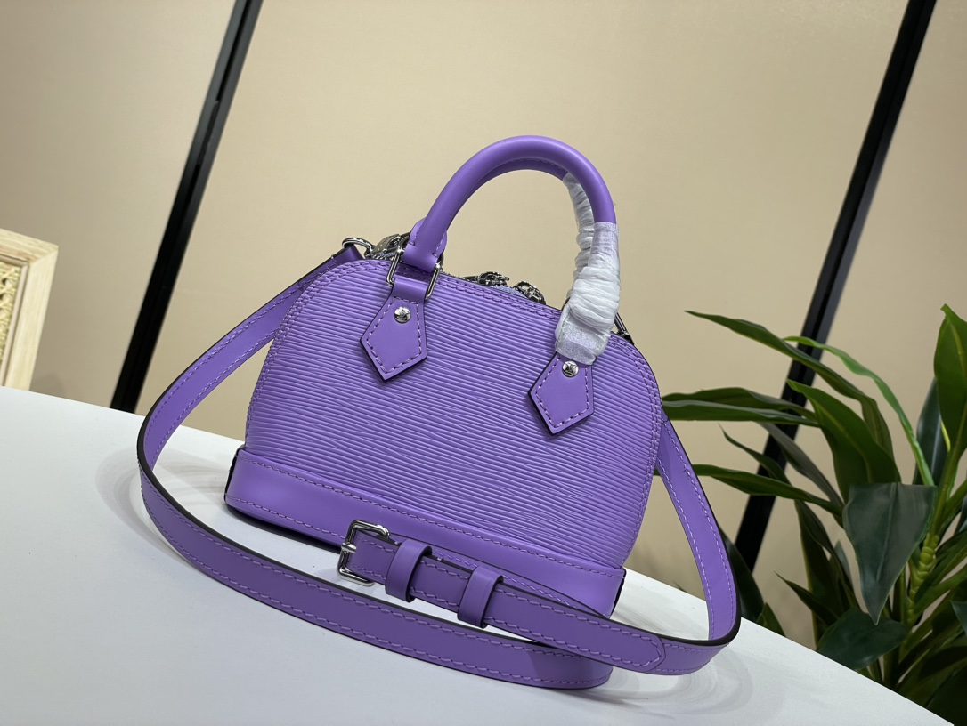 Louis Vuitton LV Nano Alma is officially selling M82403 lavender purple (water rippled cowhide)
