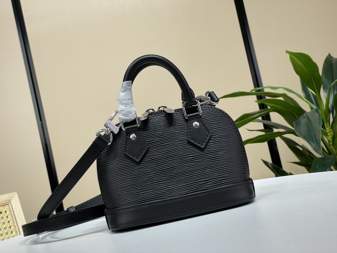 Louis Vuitton LV Nano Alma version inspection, official sale M82403 black (water rippled cowhide)