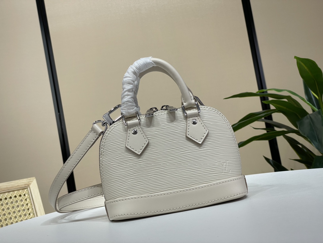 Louis Vuitton LV Nano Alma officially sells M82403 milky white (water rippled cowhide)