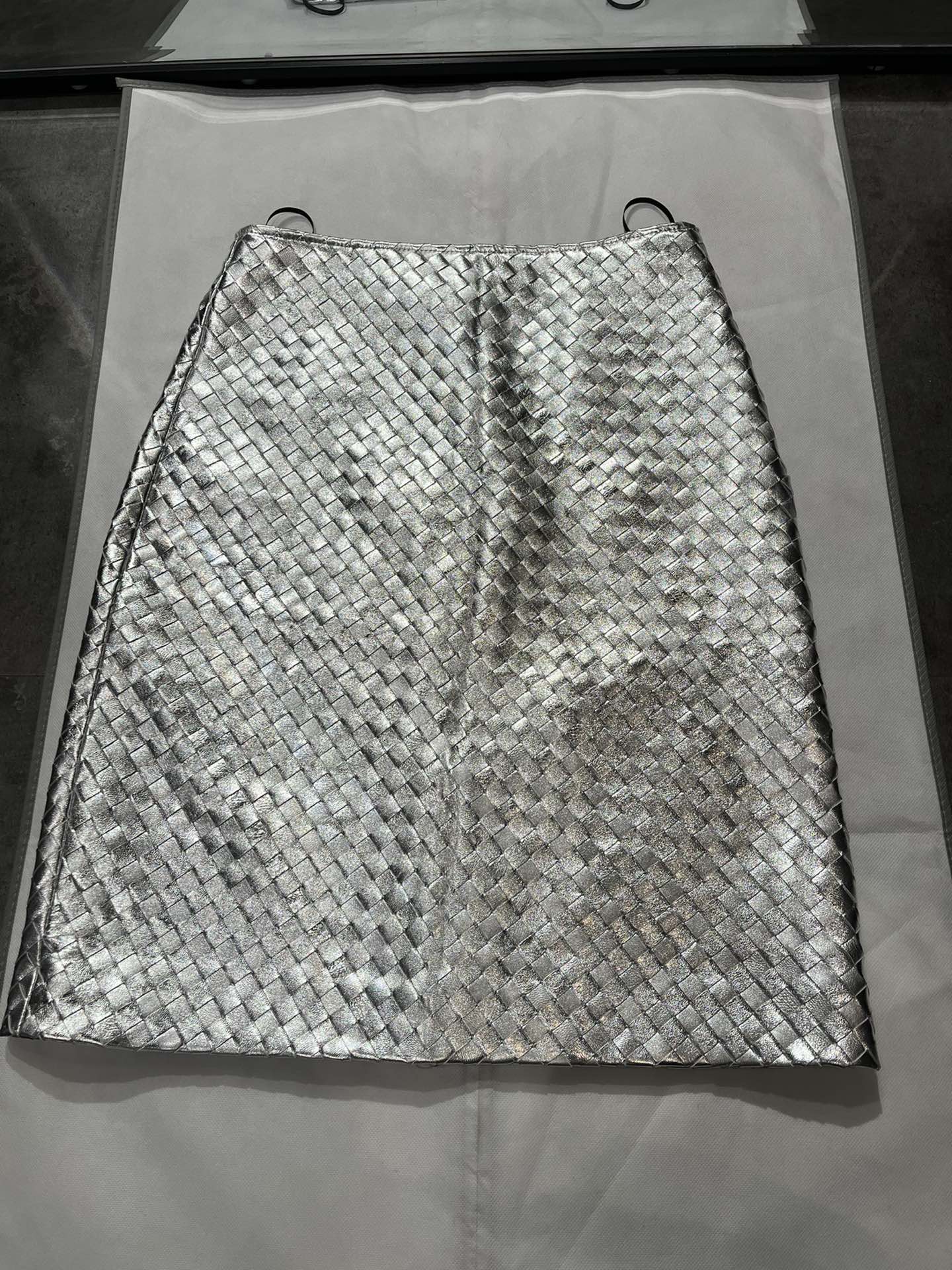 NO:742631,Sizes S-19860909尺寸S- Xl码.,主要贵在手工,因为纯手编.羊皮非常有质感,柔软舒服百搭,春秋单穿,秋冬搭配皮草都很出彩.,葆蝶家-服装,bottega veneta,sheepskin,,Women's clothing