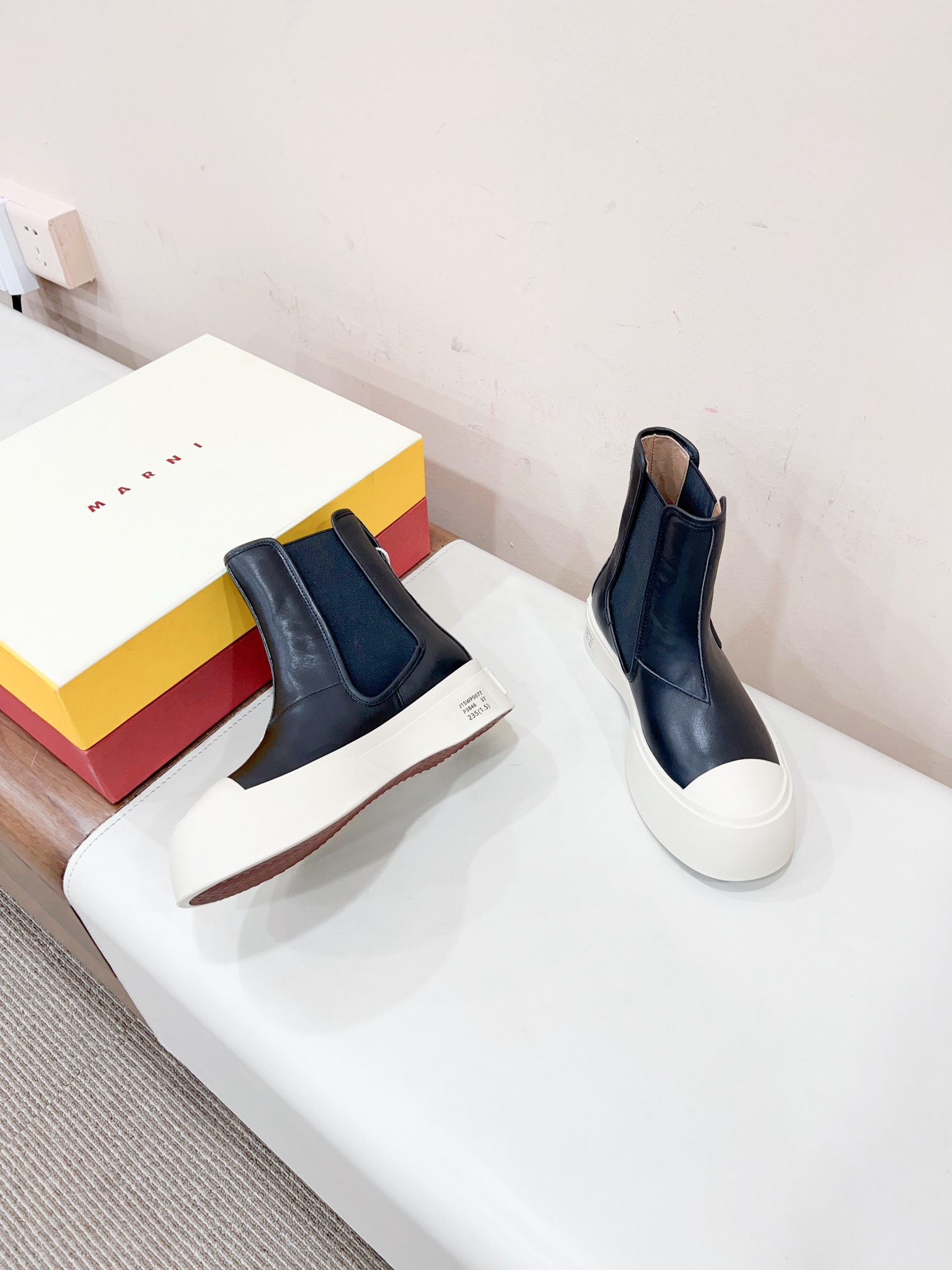 Marni 2023 Chelsea Short Boots: Elastic Tech Knit, Leather Pad, Best Value - 图片 3