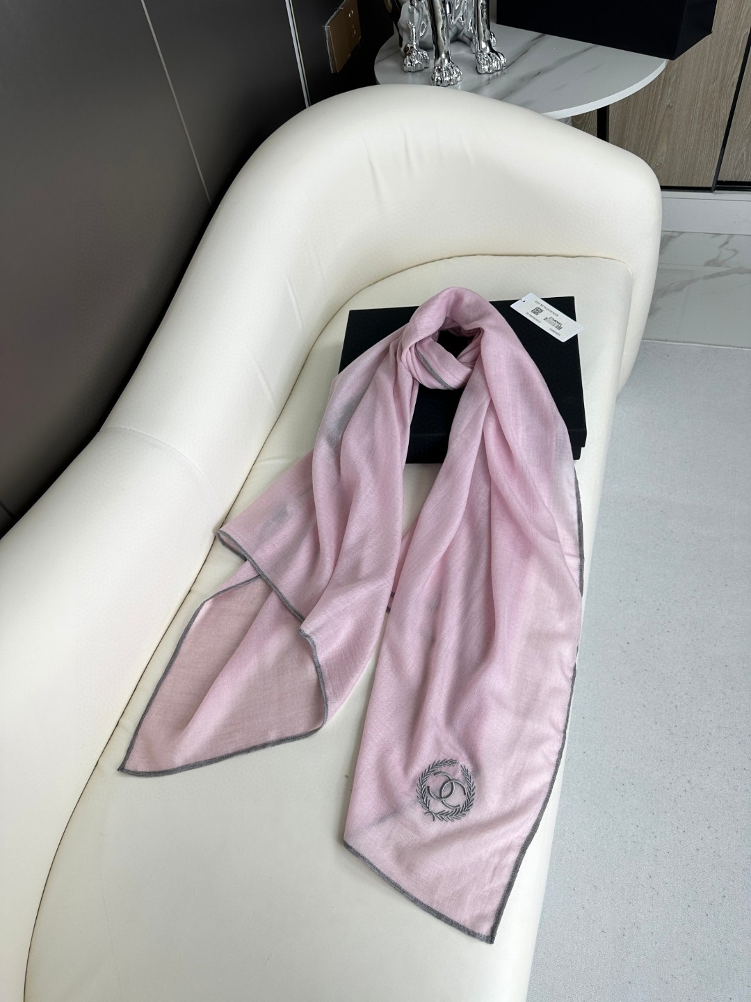 CHANEL 2023新款羊绒围巾