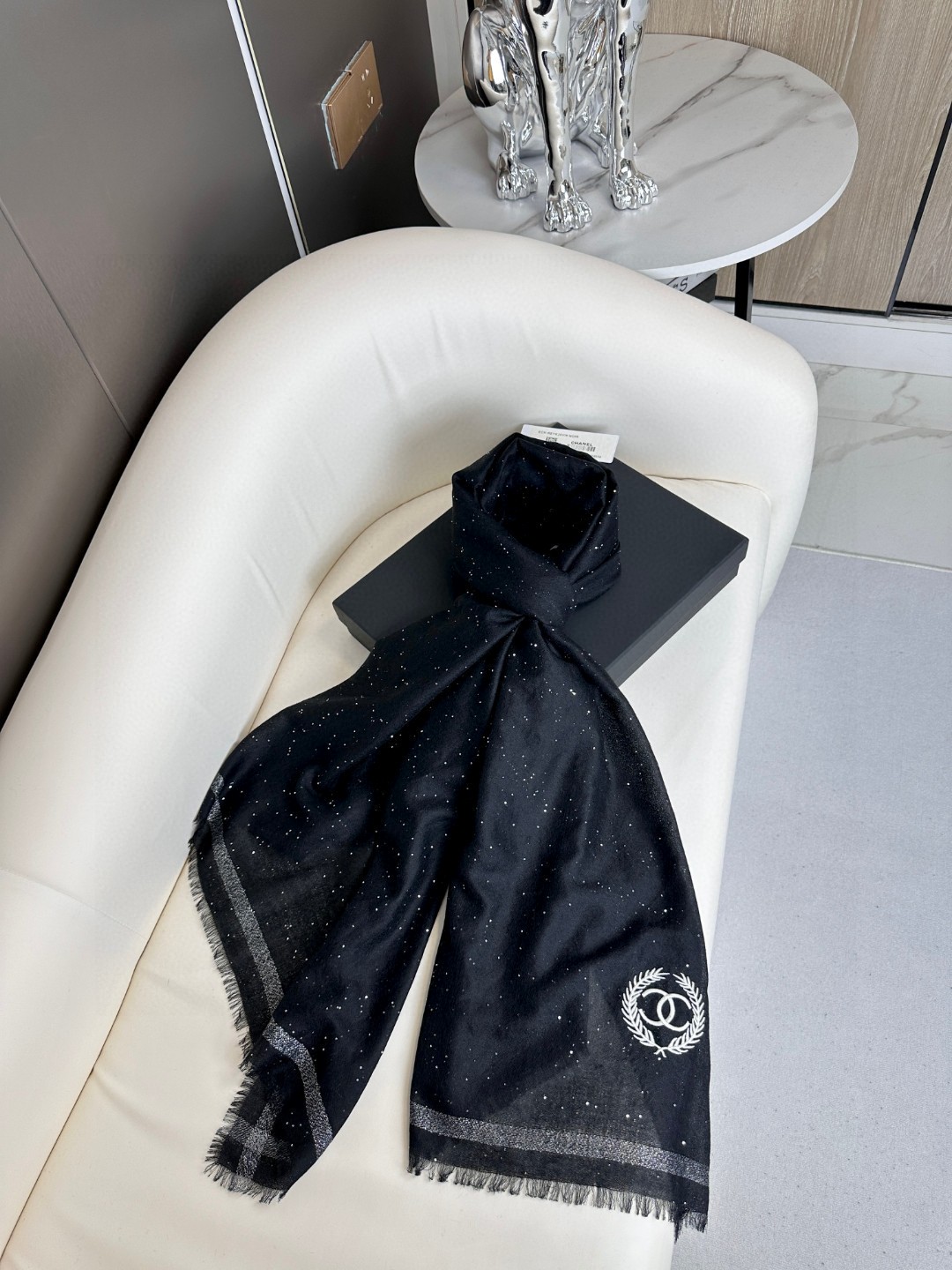 CHANEL 超细羊毛羊绒纱线围巾