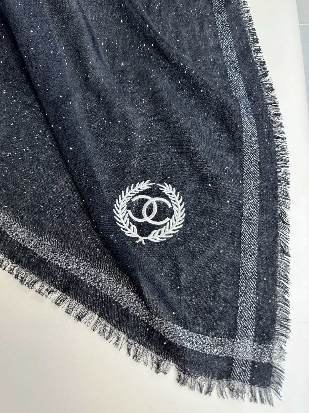 CHANEL 超细羊毛羊绒纱线围巾