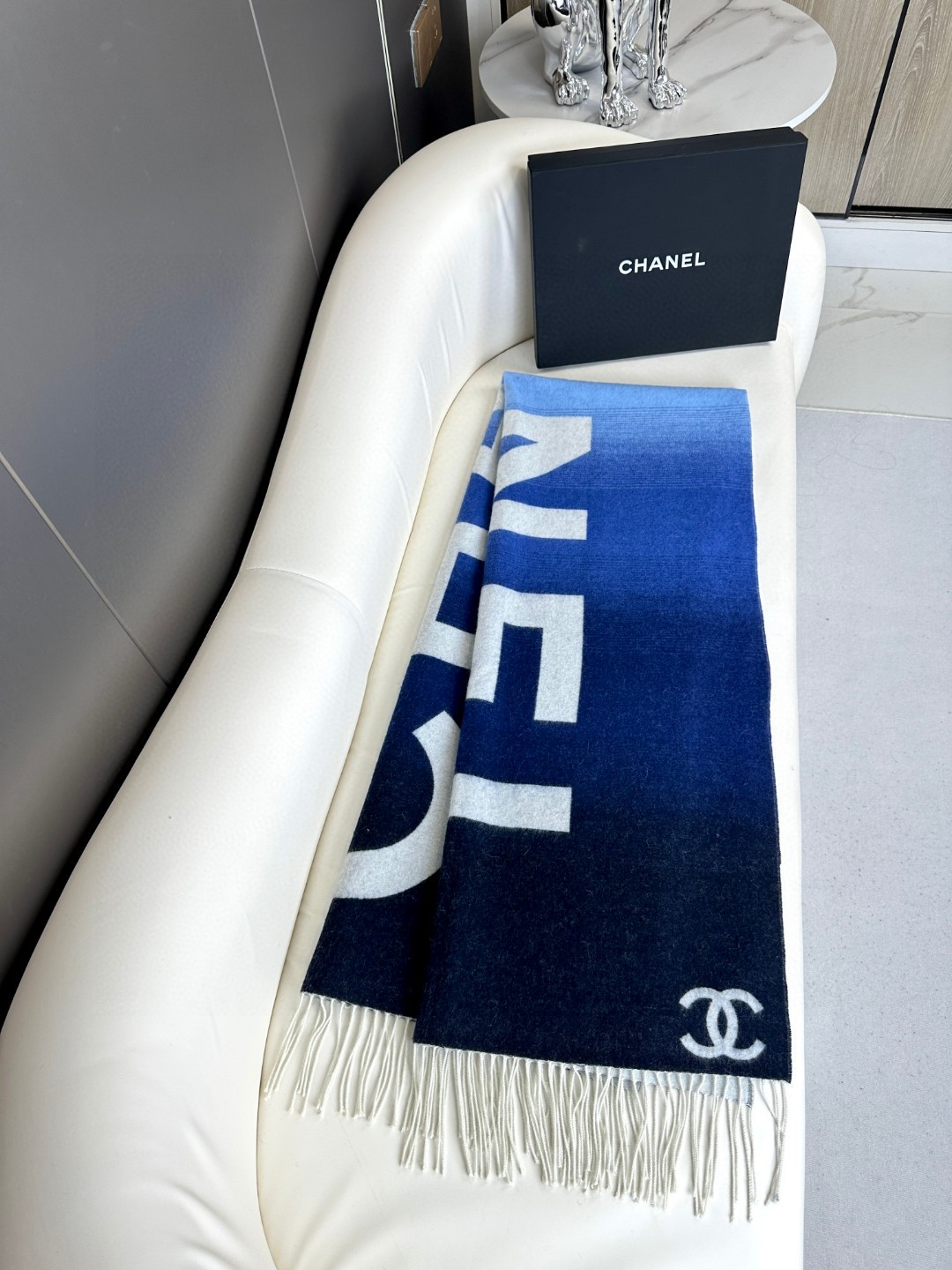 CHANEL 渐变双面围巾披肩