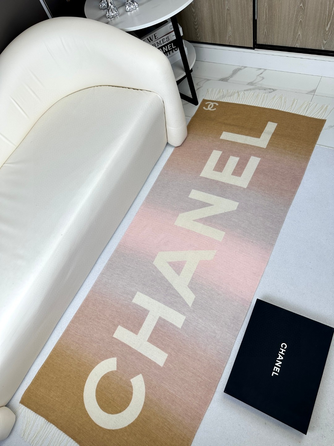 CHANEL 渐变双面围巾披肩