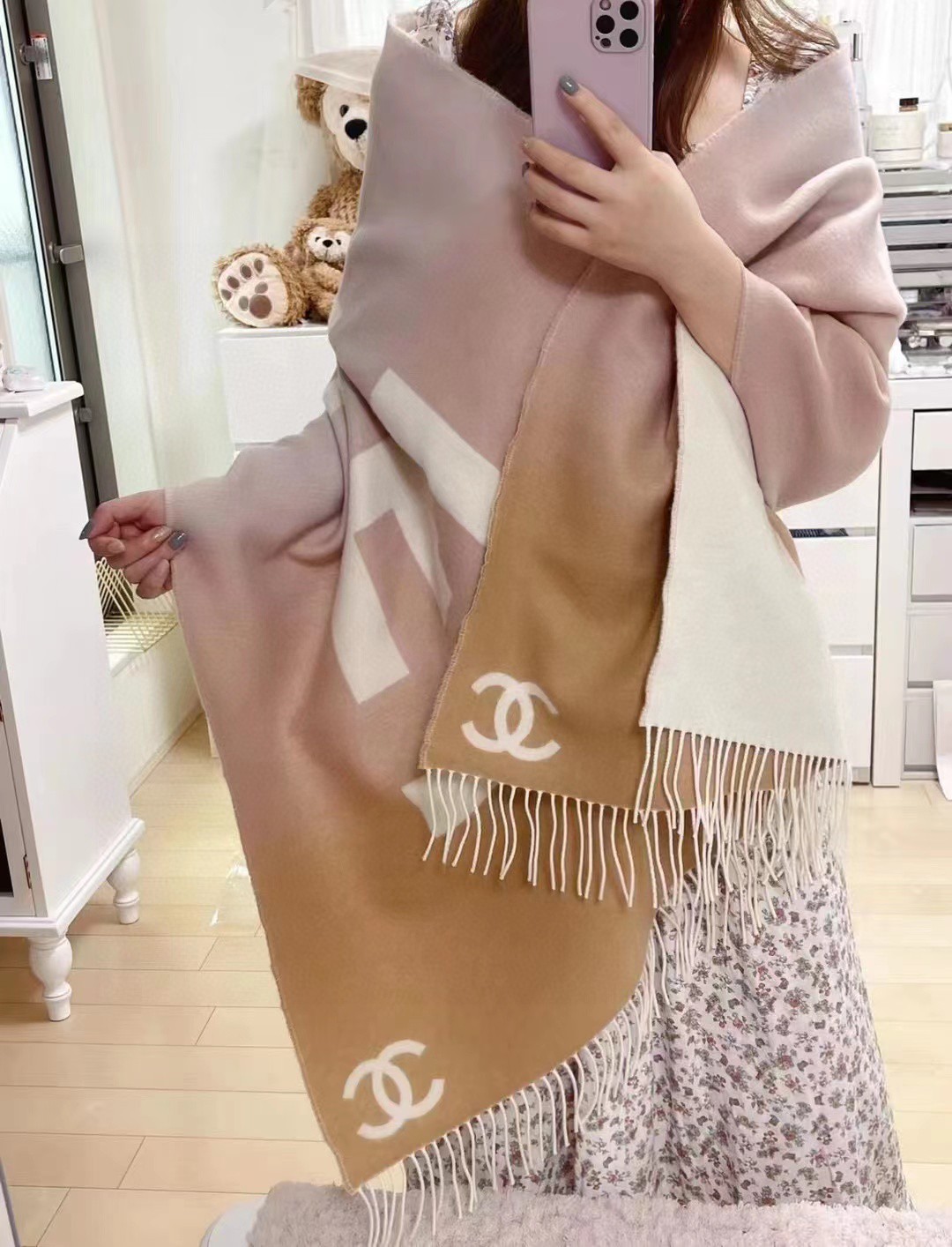 CHANEL 渐变双面围巾披肩