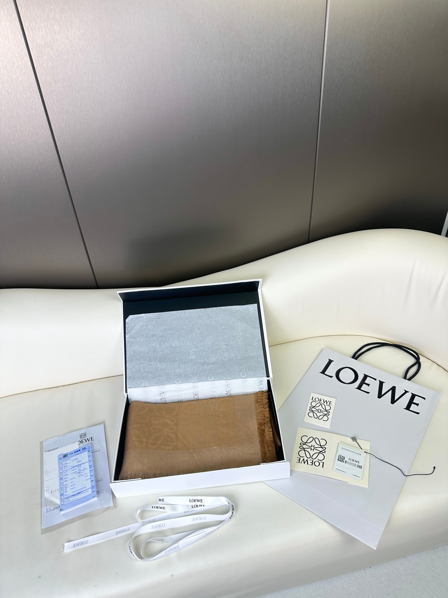 LOEWE 羊毛+真丝围巾