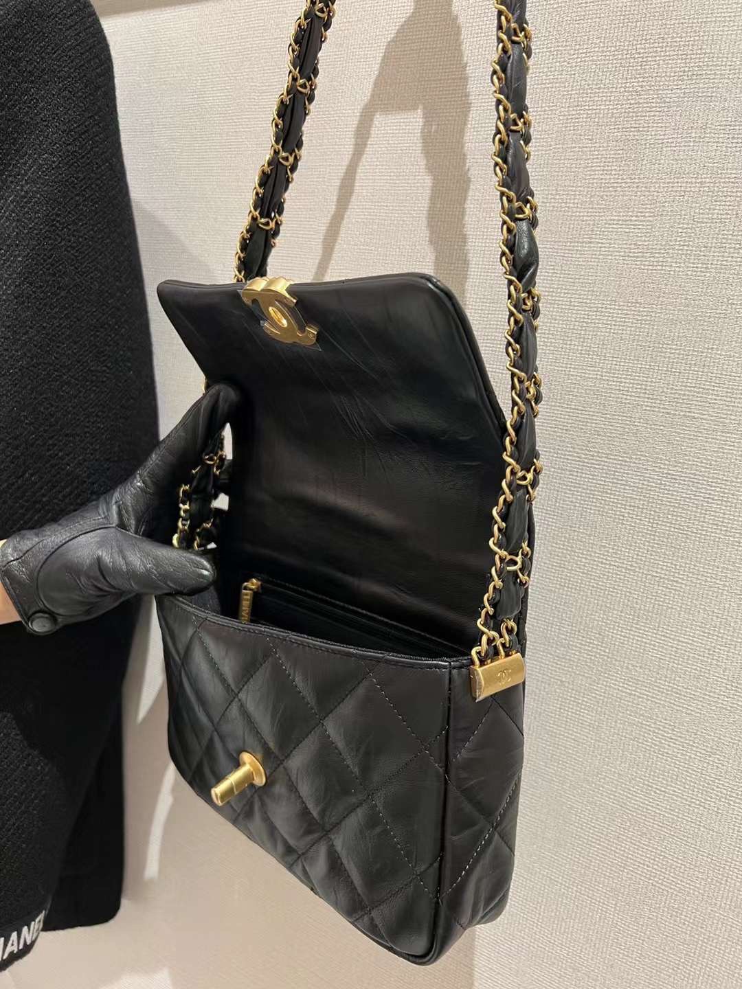 CHANEL 23K pleated wide chain 19mini small fragrant tofu buns pleated cowhide! matte texture
