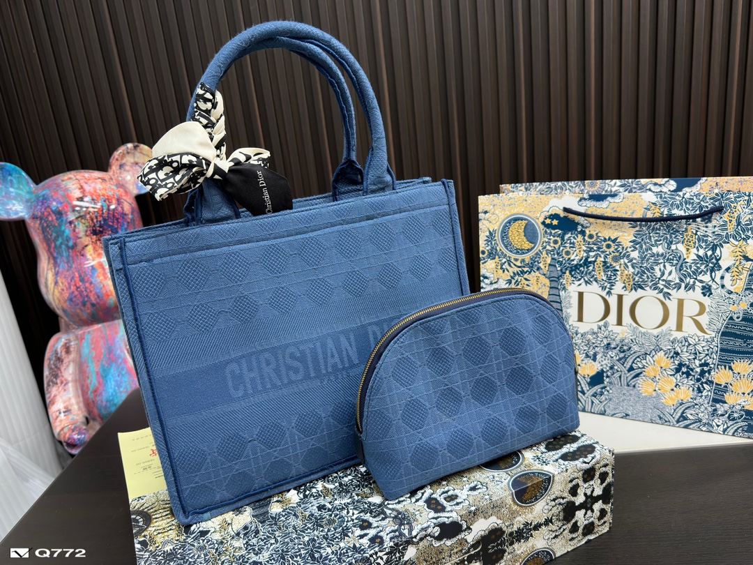 Dior Magasin
 Sacs À Main Sacs Cabas Broderie de fleurs