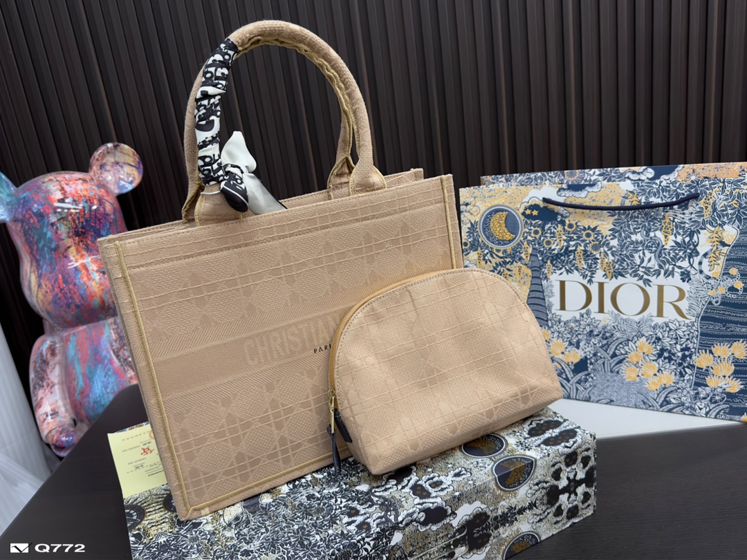 Dior Sacs À Main Sacs Cabas Broderie de fleurs