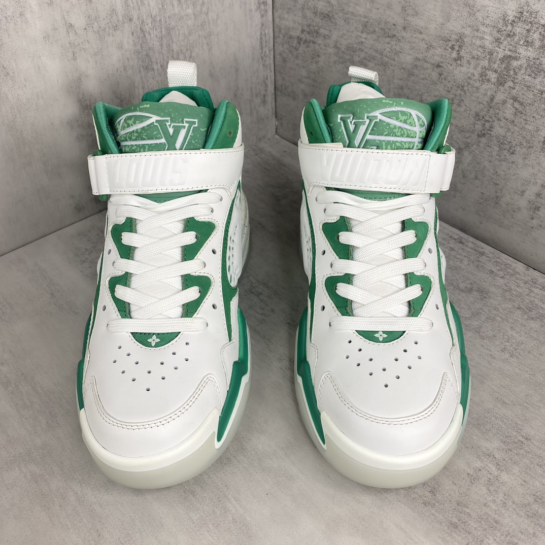 Louis Vuitton 新款上架 LV Trainer 2.0 全新设计 篮球鞋 无论鞋型 设计 舒适度 都完美 购入 完美