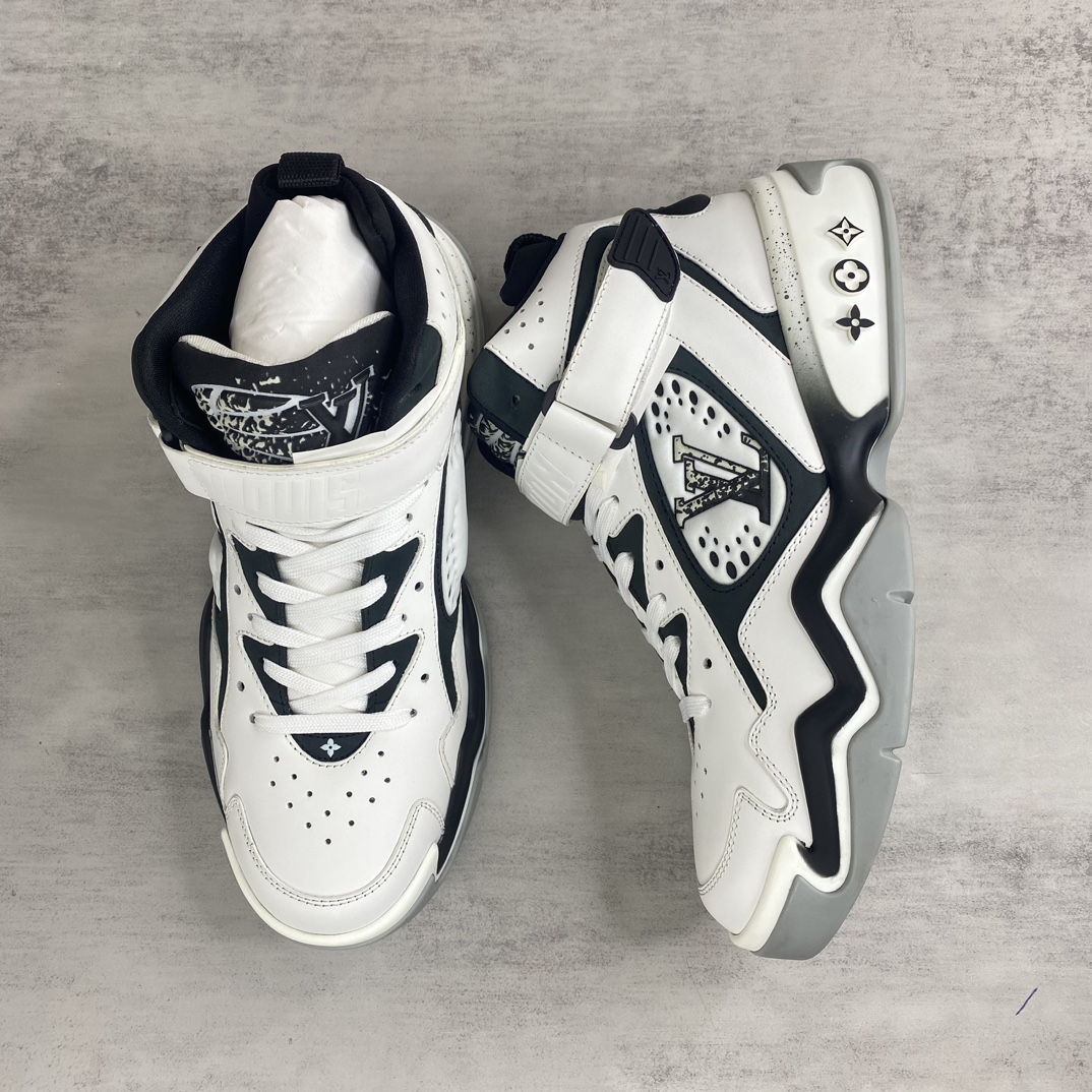 Louis Vuitton 新款上架 LV Trainer 2.0 全新设计 篮球鞋 无论鞋型 设计 舒适度 都完美 购入 完美