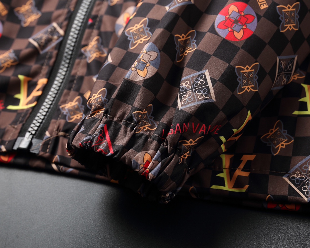 ！【LV】🌟超值超爆✨最新款夹克·外套✨🔥代购级专柜原单🔥简约时尚💥从容百搭💥大气优雅💥高科技记忆聚酯面