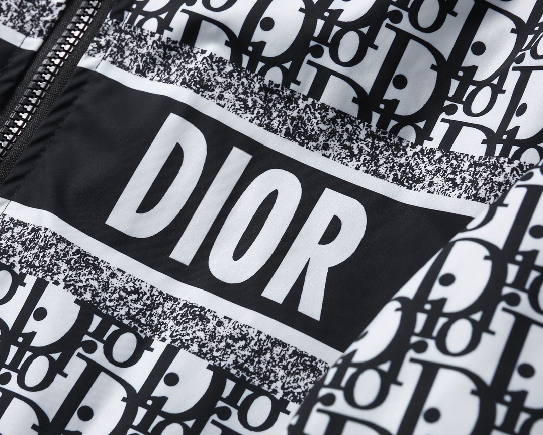 ！【DIOR】🌟超值超爆✨最新款夹克·外套✨🔥代购级专柜原单🔥简约时尚💥从容百搭💥大气优雅💥高科技记忆聚