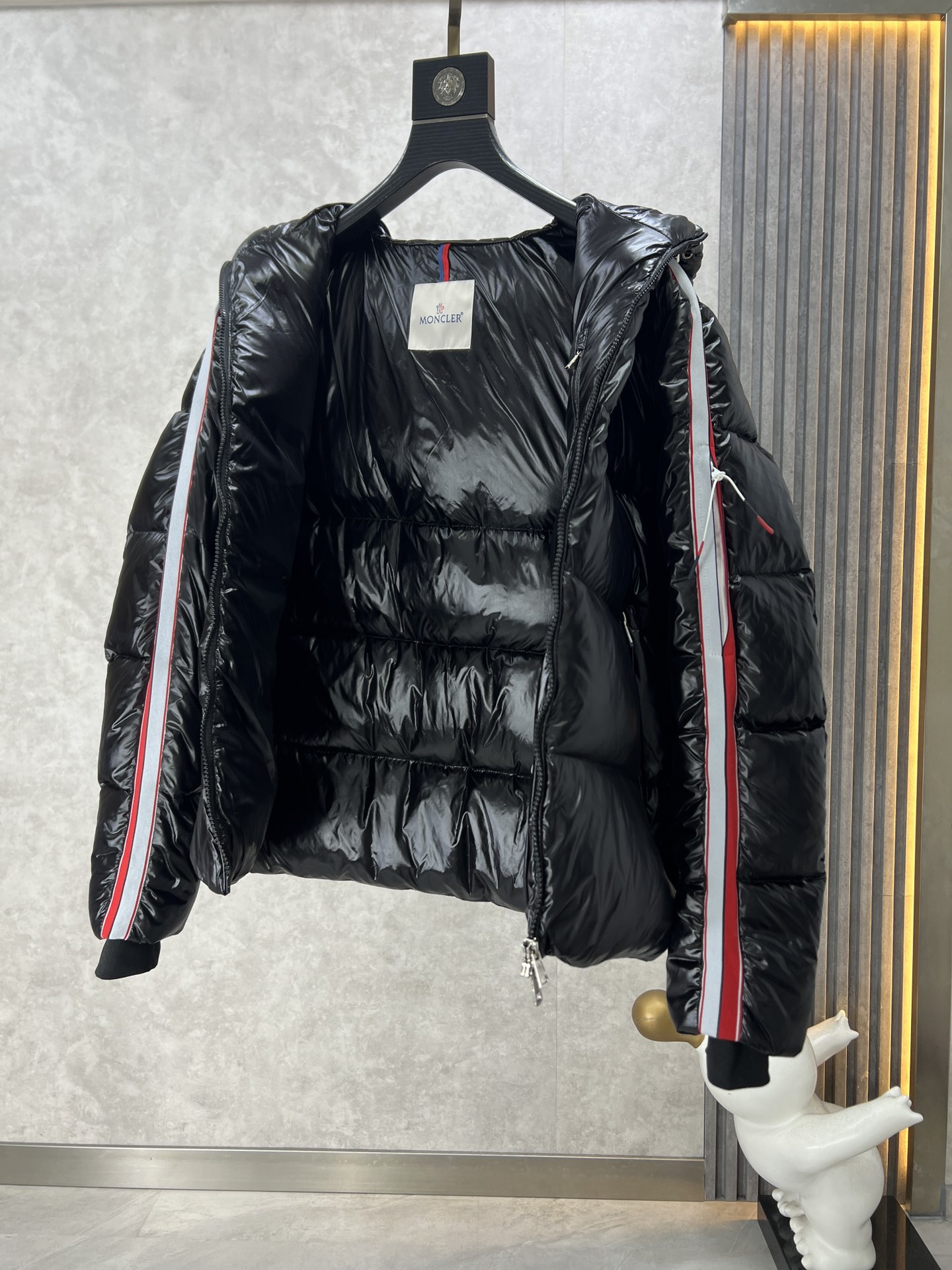 ， 蒙口 秋冬新款🆕羽绒服 原版11订制五金配件全进口原版定制 欢迎专柜对比 绝对的高品质 采用顶级95