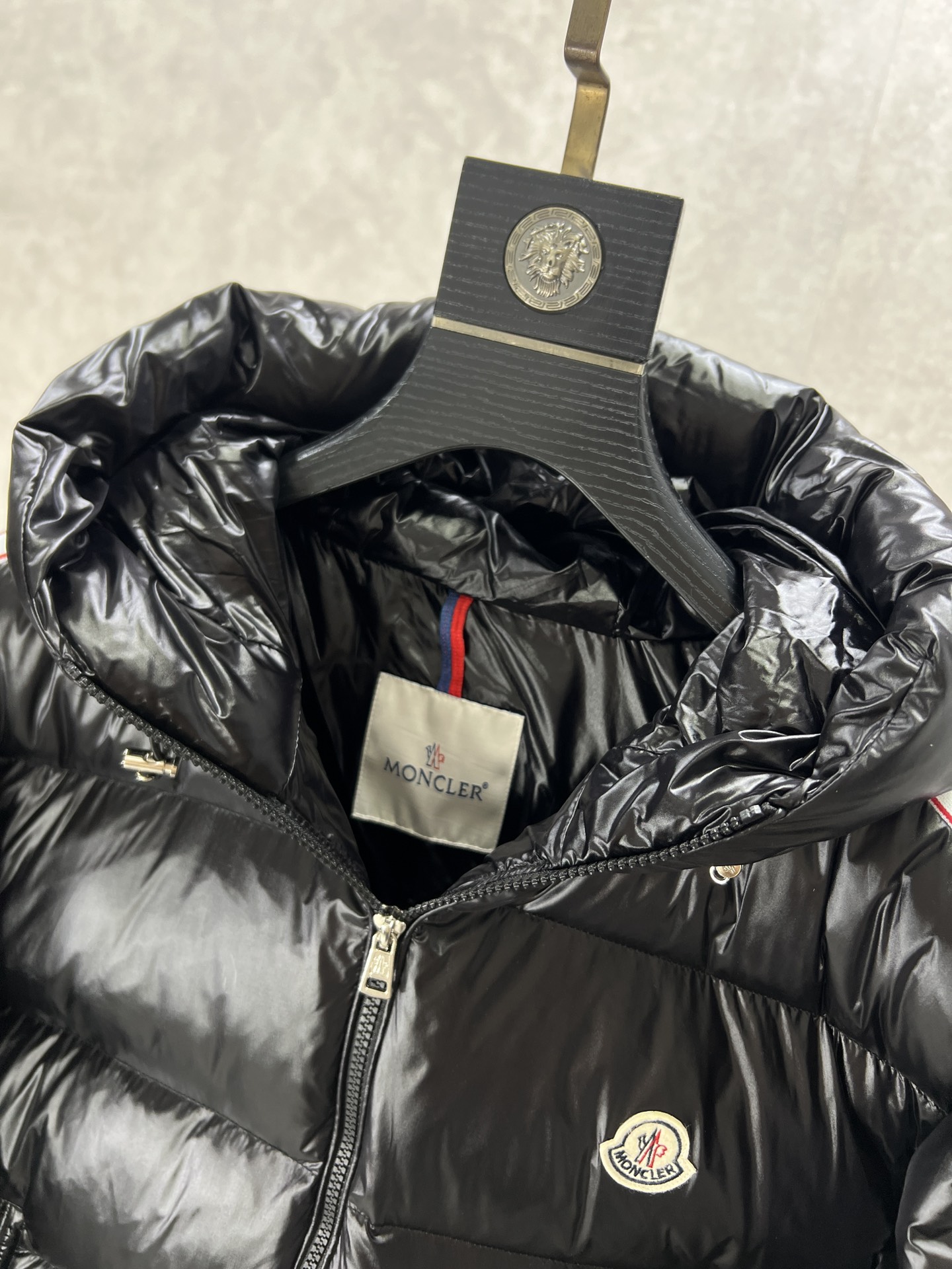 ， 蒙口 秋冬新款🆕羽绒服 原版11订制五金配件全进口原版定制 欢迎专柜对比 绝对的高品质 采用顶级95