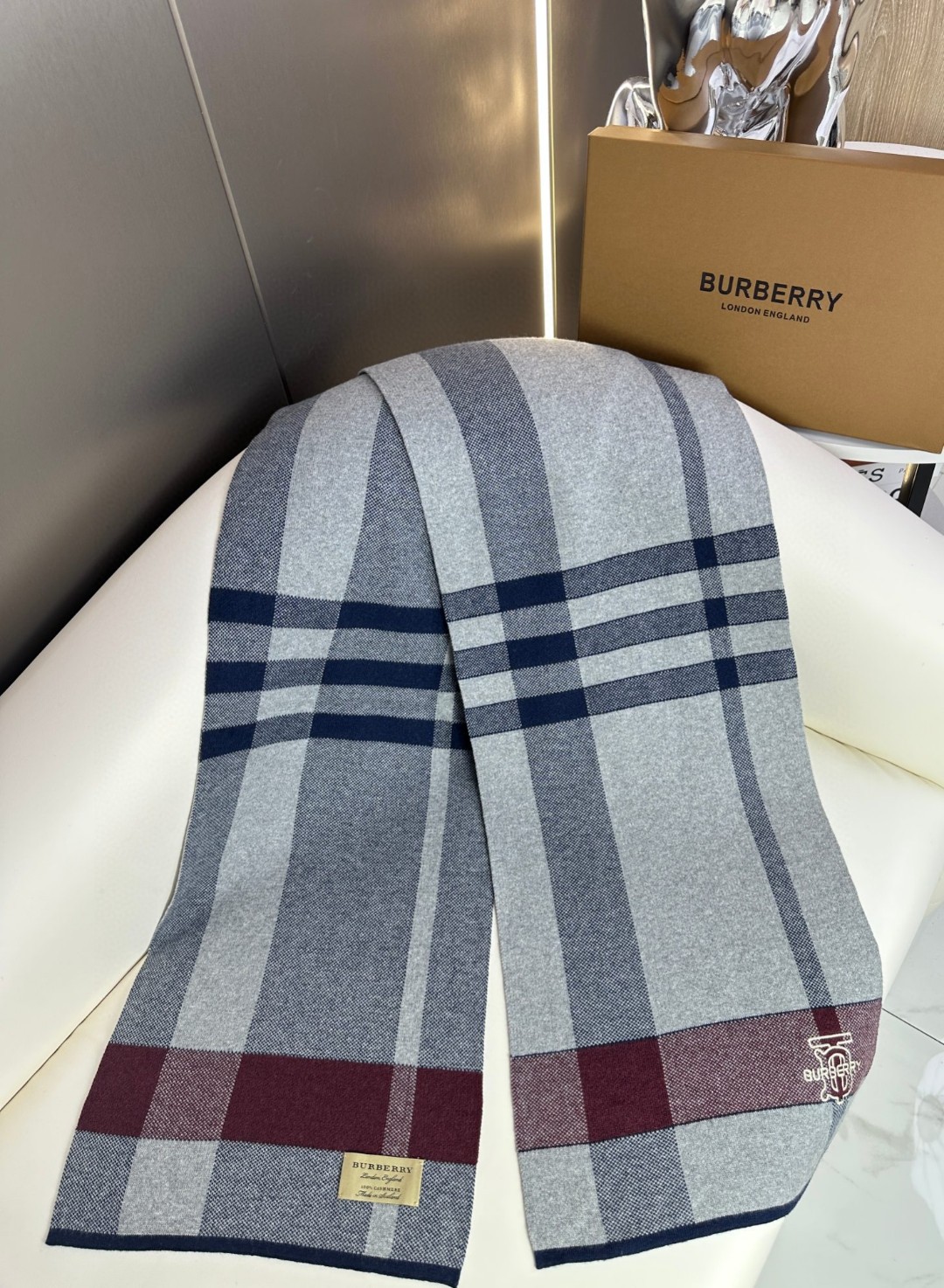 Burberry巴宝莉TB羊绒格纹男士围巾