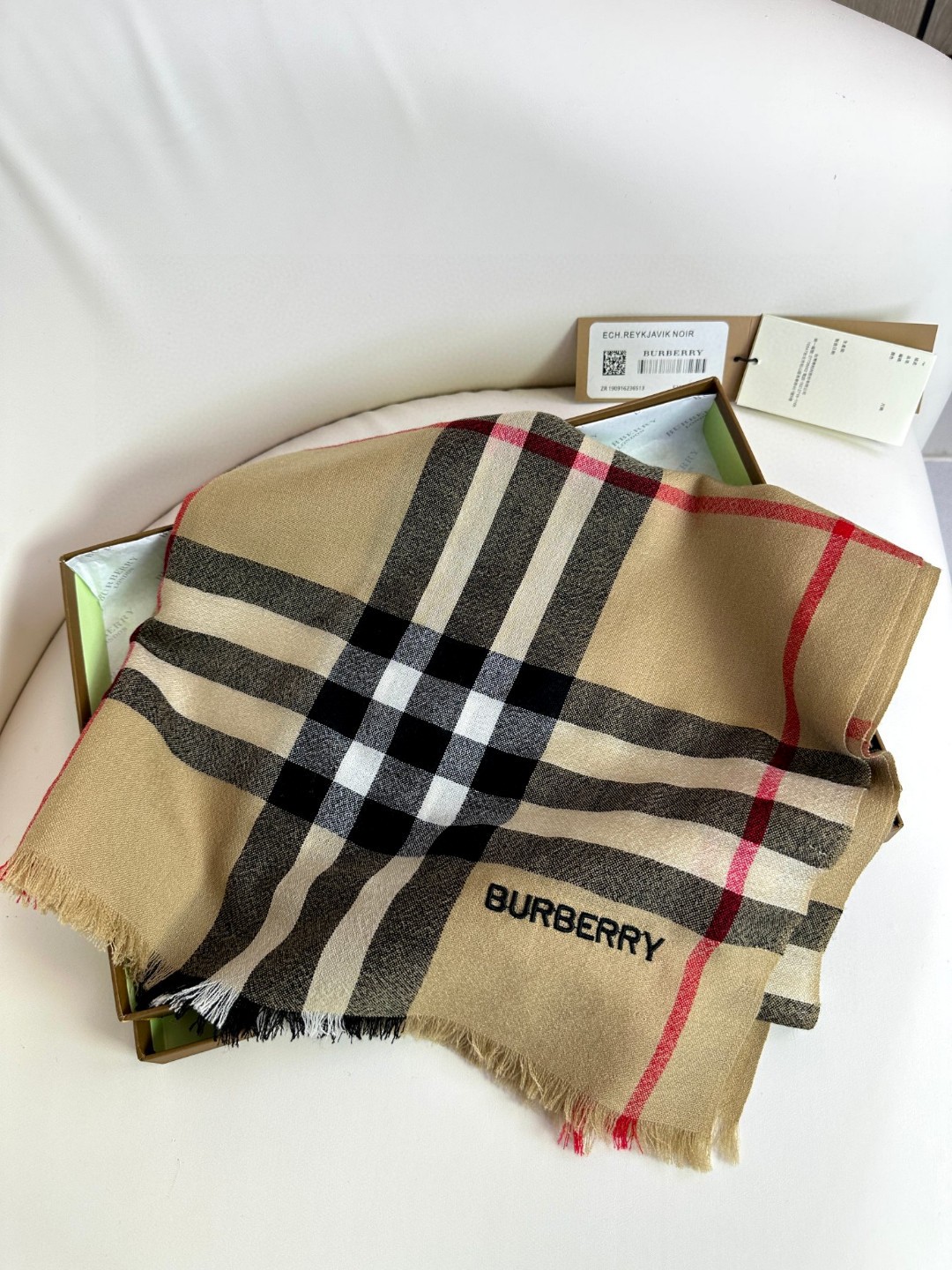 Burberry博柏利 最新经典混纺系列 英伦格纹山羊绒围巾