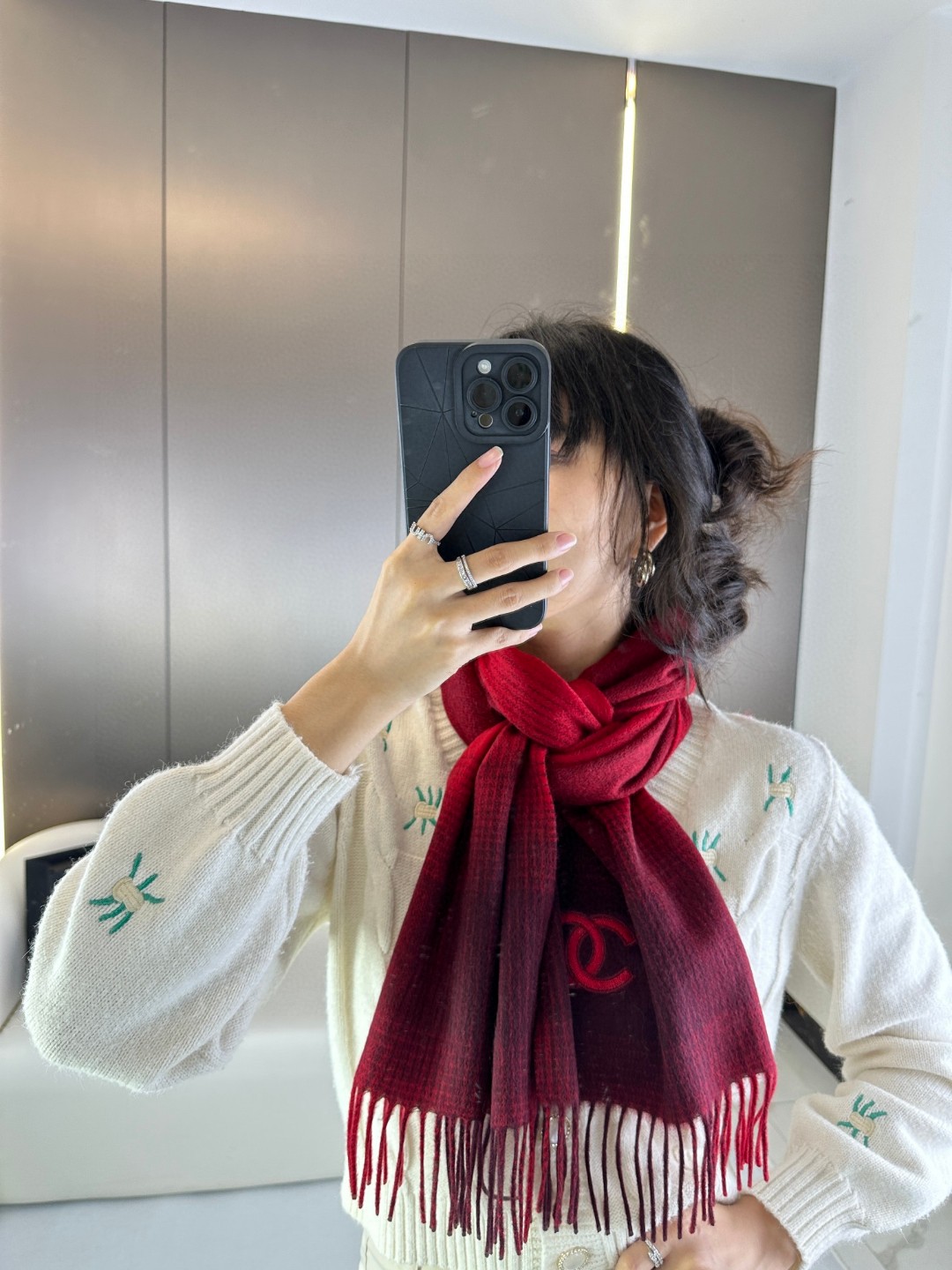 CHANEL 2023新款渐变色 细羊绒围巾