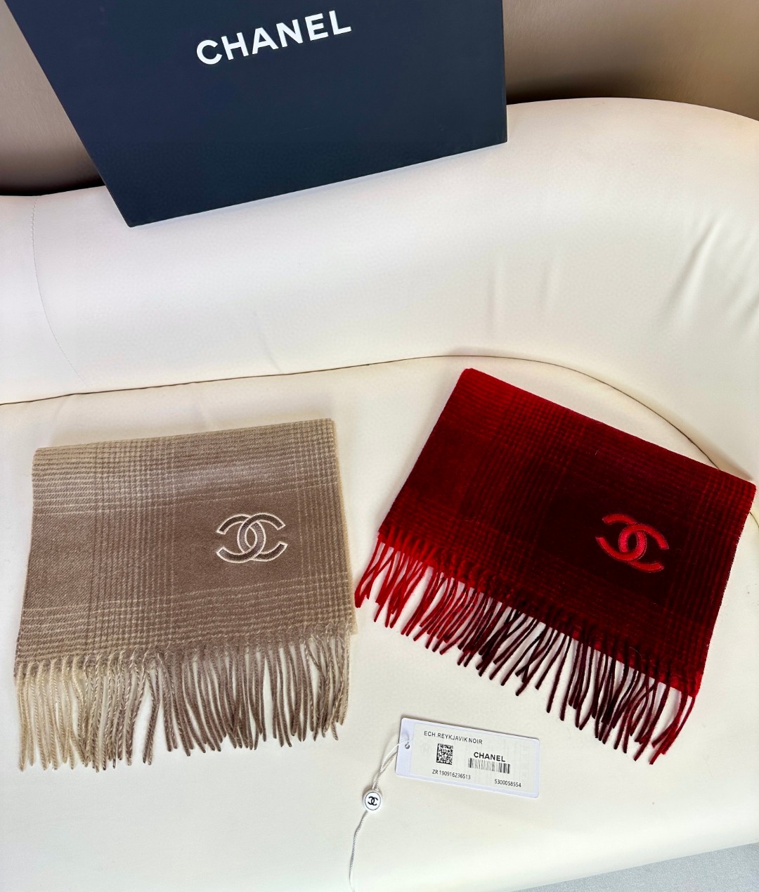 CHANEL 2023新款渐变色 细羊绒围巾