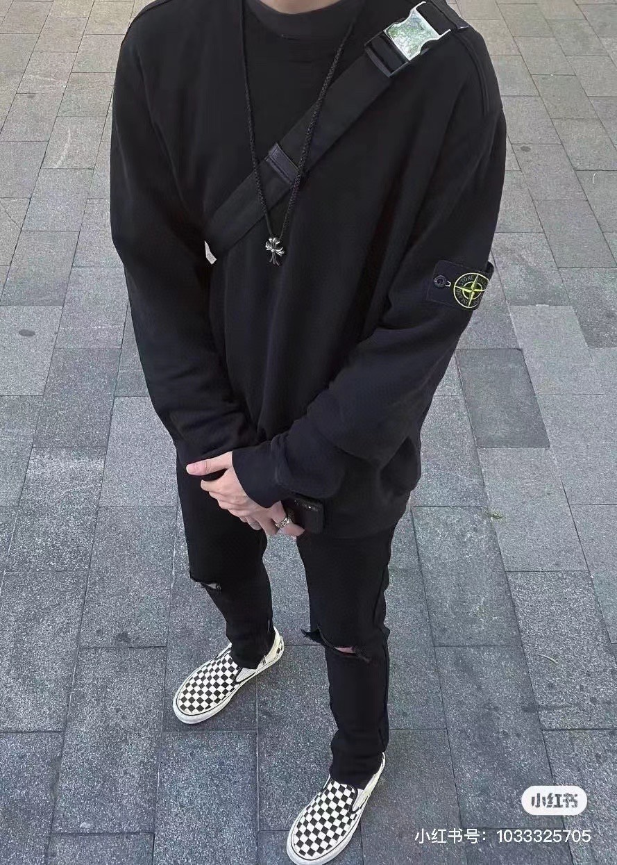 Stone ISland石头岛罗盘圆领卫衣
六色现货秒发!
Size:M-XXL 男女同款 