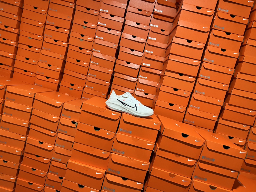 Nike Air Zoom Pegasus 40 Running Shoes - White/Black - Size 39 to 46