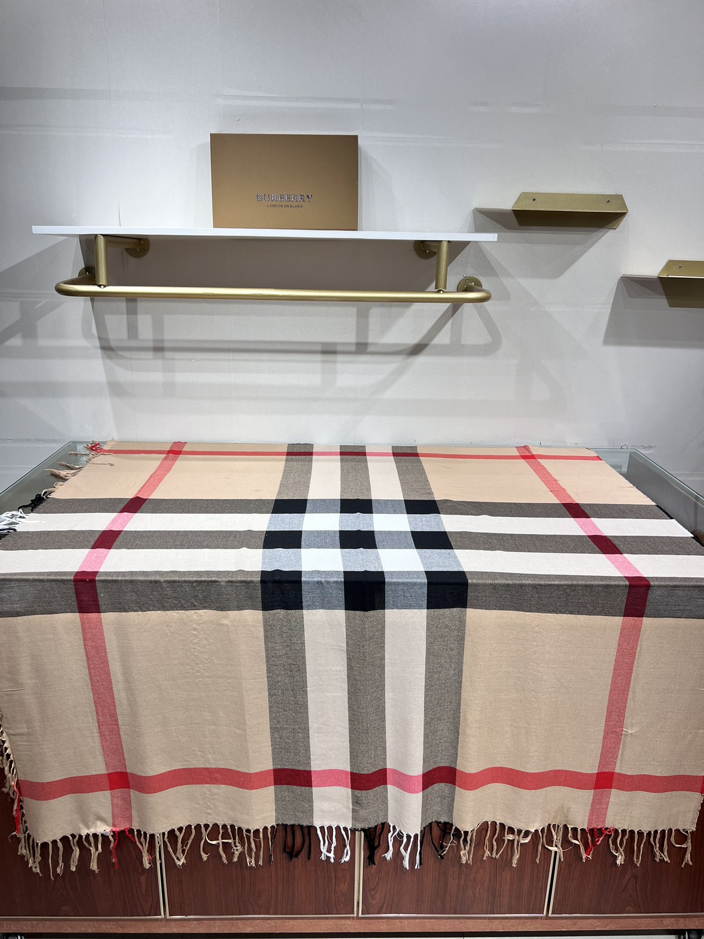 💟B家实拍！质感一级棒！！这也太好看了啊！经典丝毛混纺纱线！强烈推荐入手！上身非常轻盈！秋天新品装饰！冬