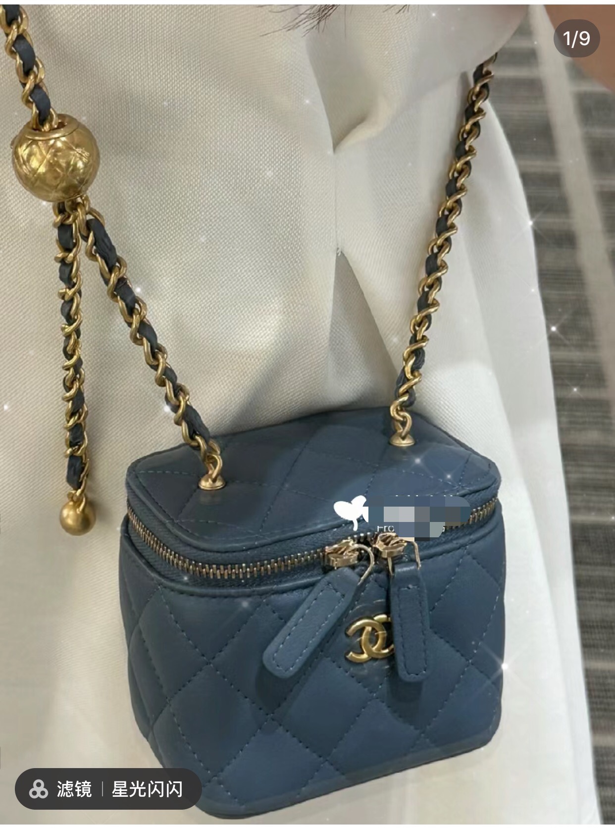[Chanel Women