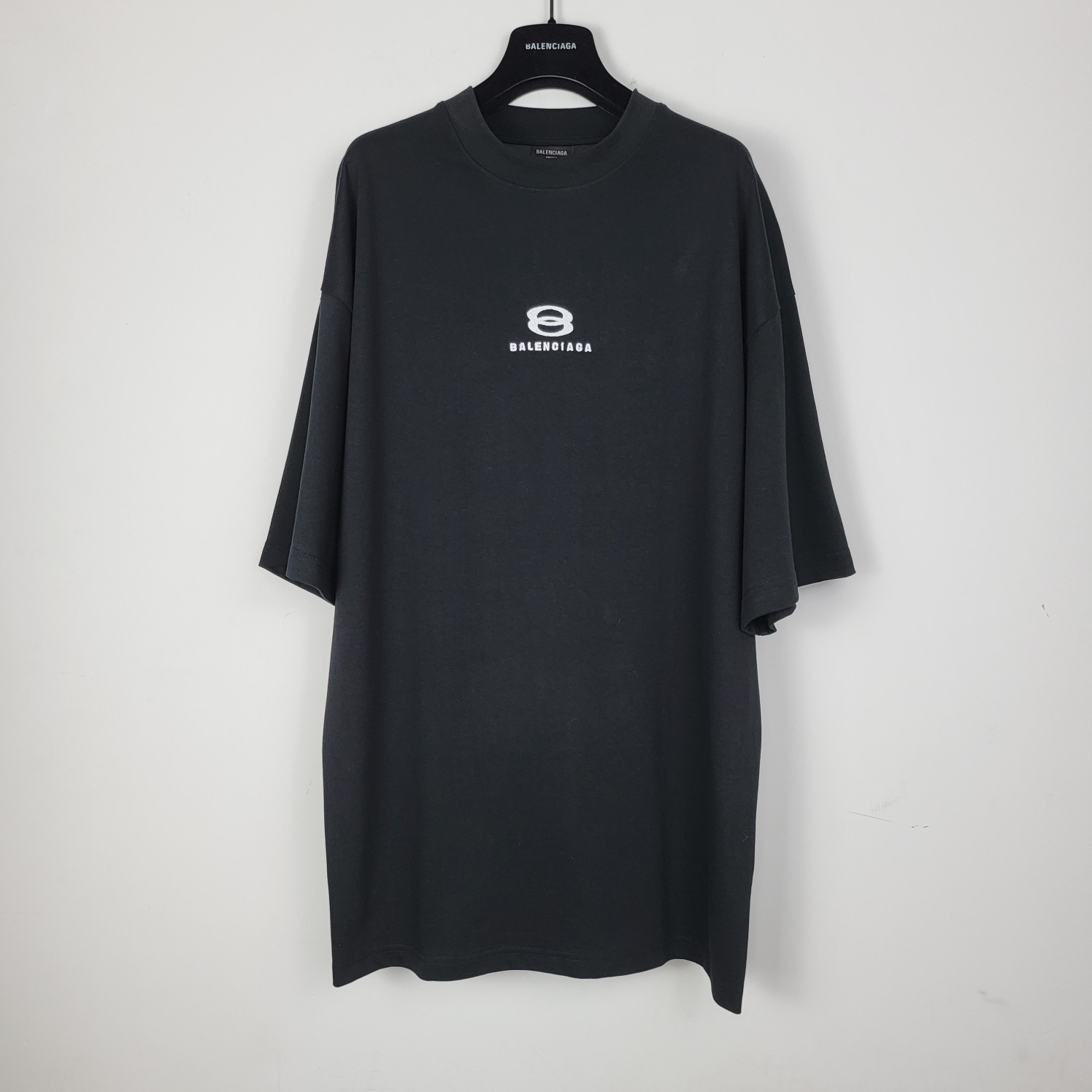 발렌시아가 자수 프린트 코튼 반팔 티셔츠 818 Balenciaga T Shirt