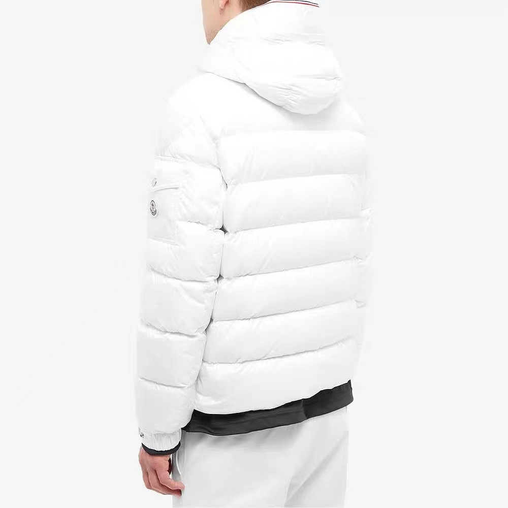 蒙家霸占冬季的单品是羽绒啦既要实用又要有颜值首选Moncler！今天奉上一款Monclerstellai