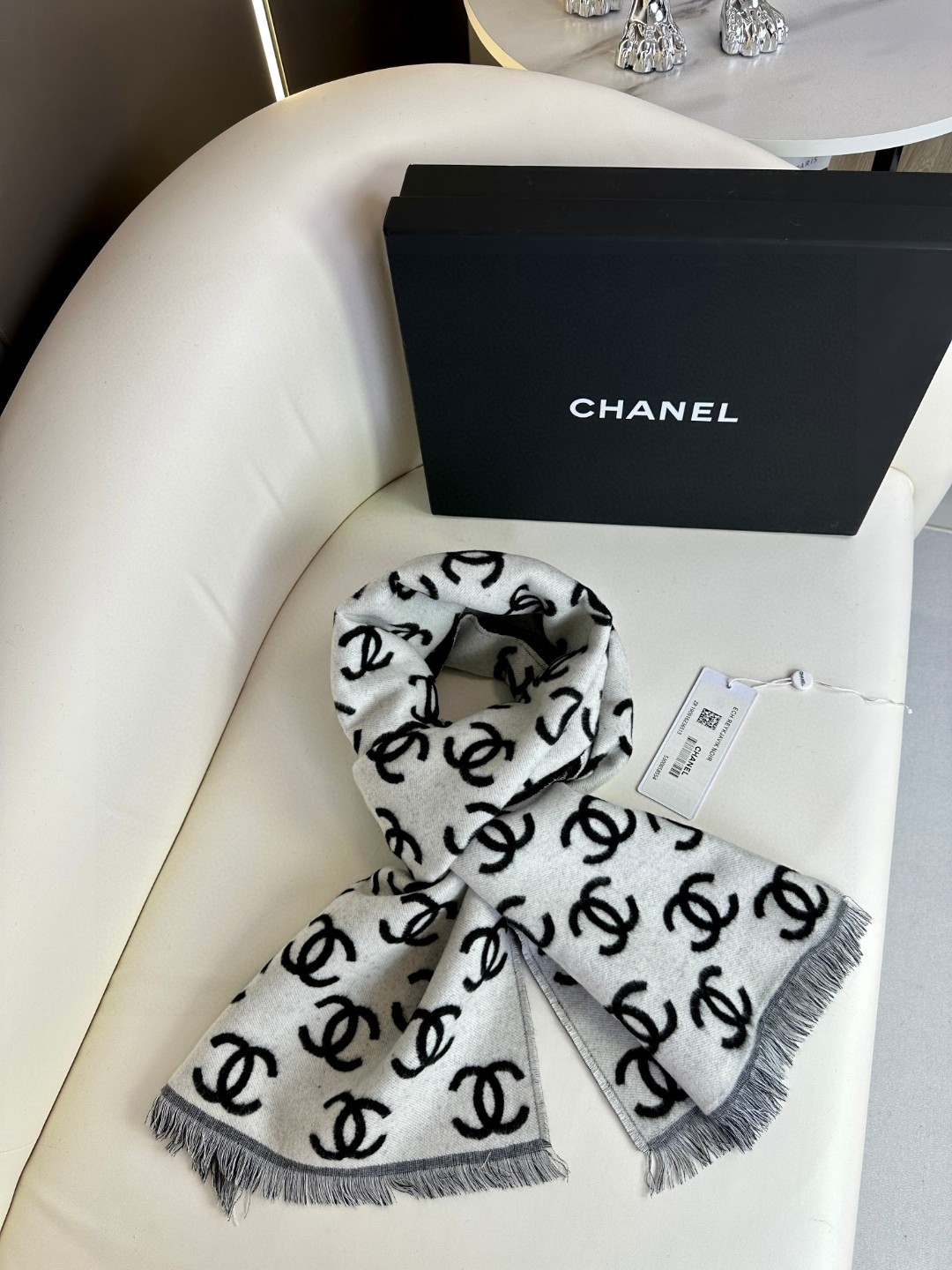 CHANEL 经典双面围巾披肩