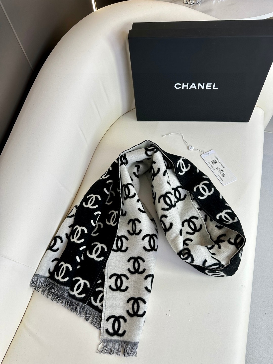 CHANEL 经典双面围巾披肩