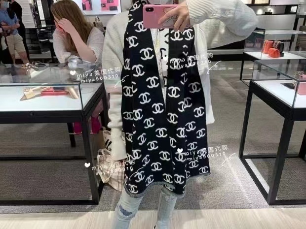CHANEL 经典双面围巾披肩
