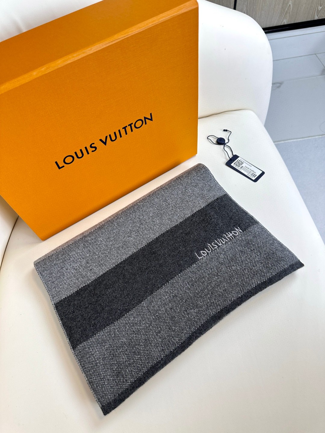 LV 针织条纹 男女通用围巾